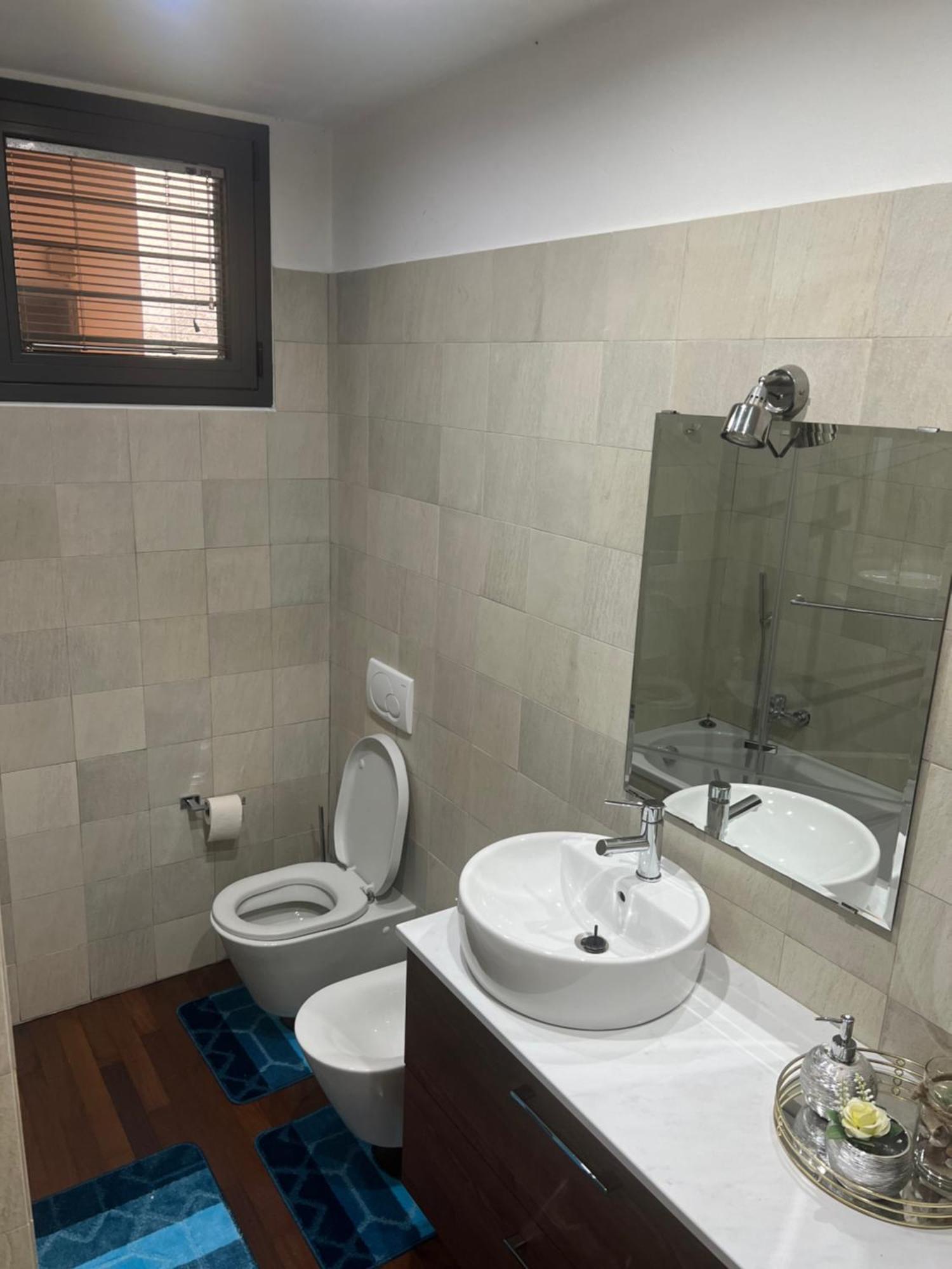 B&B Resilienza - Camera Privata Con Bagno Lecco Exterior foto