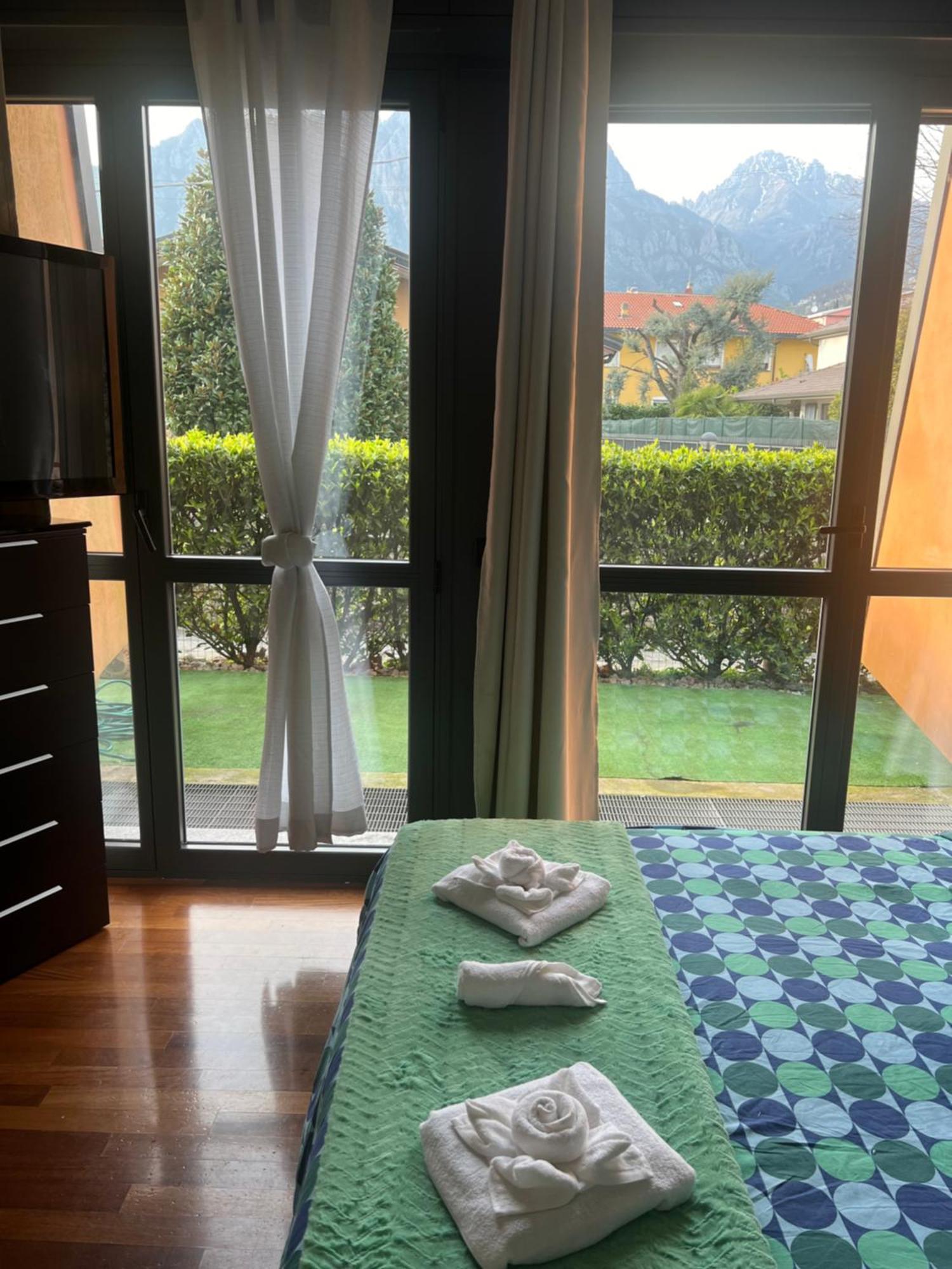 B&B Resilienza - Camera Privata Con Bagno Lecco Exterior foto