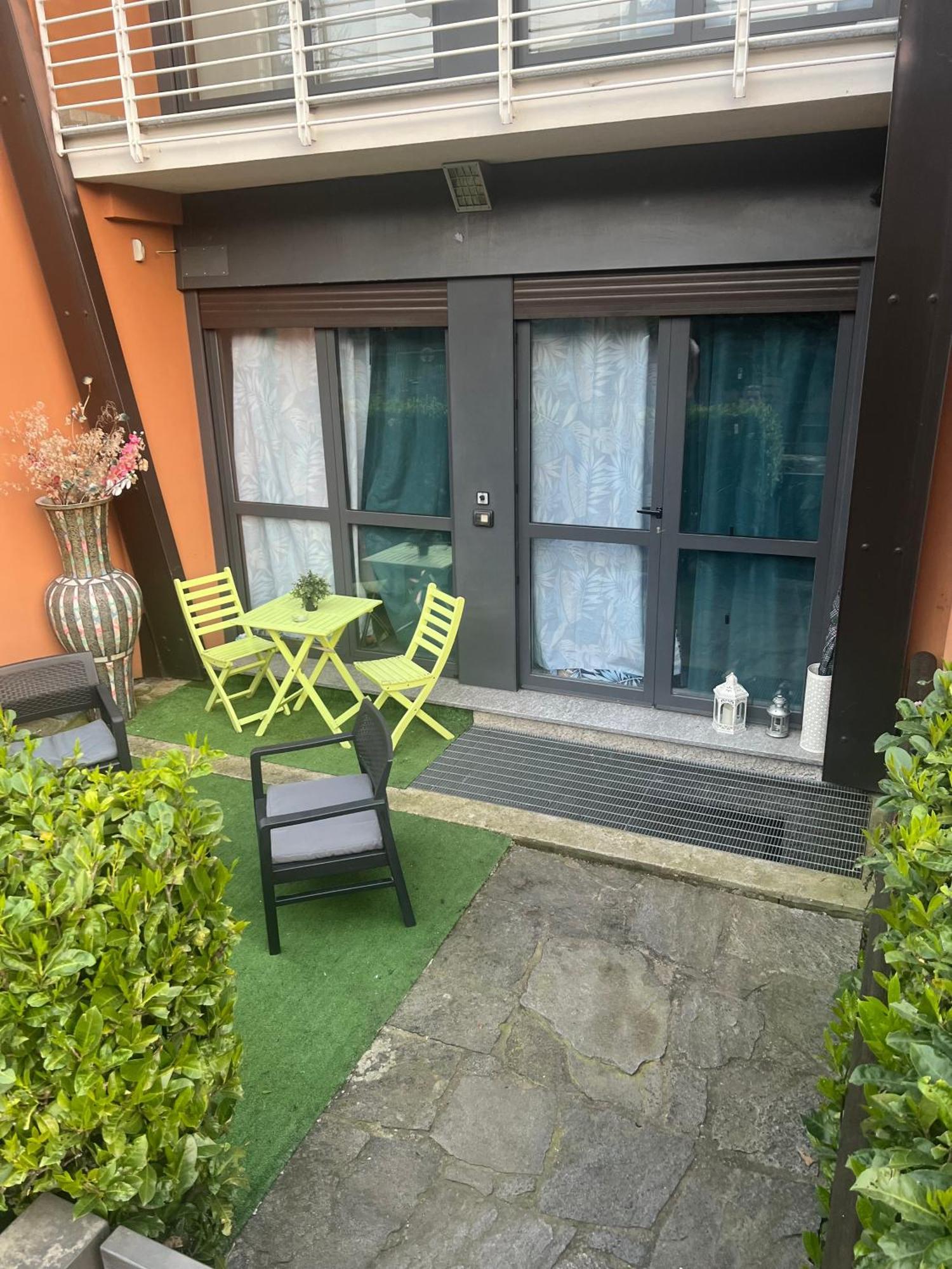 B&B Resilienza - Camera Privata Con Bagno Lecco Exterior foto
